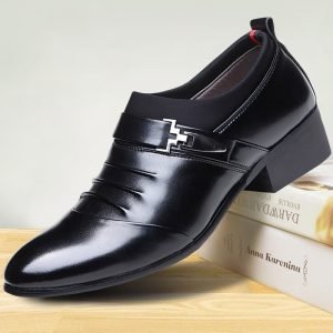 Latest Men Shoes Luxury Brand Slip on Formal Loafers Shoes For Men Dress Shoes Patent Leather Moccasins Solid Male Driving Shoes